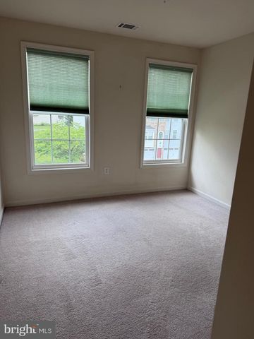 10329 LANTERN LN, Hagerstown, MD 21740