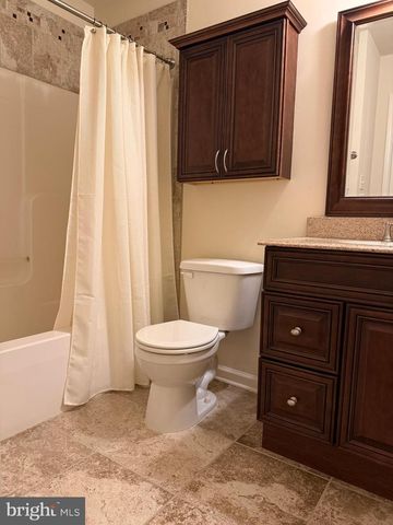 10329 LANTERN LN, Hagerstown, MD 21740