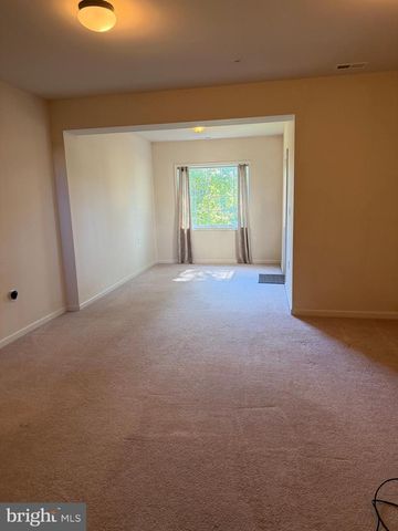 10329 LANTERN LN, Hagerstown, MD 21740