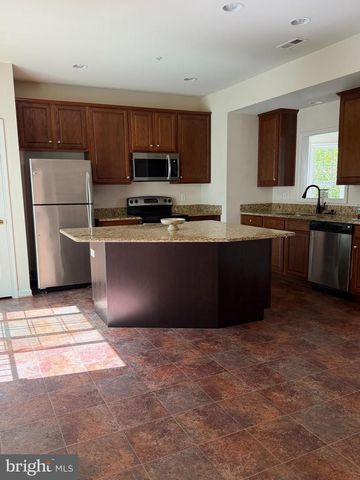 10329 LANTERN LN, Hagerstown, MD 21740