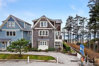 78 Pacifica Lane, Pacific Beach, WA 98571