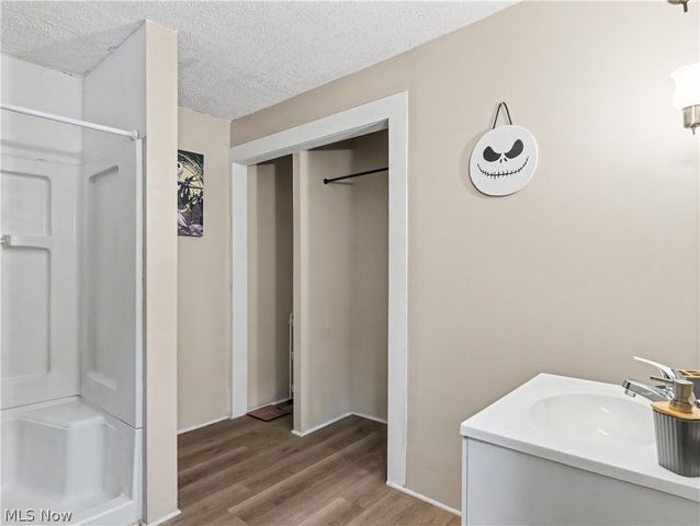 2012 Harmont Avenue NE, Canton, OH 44705