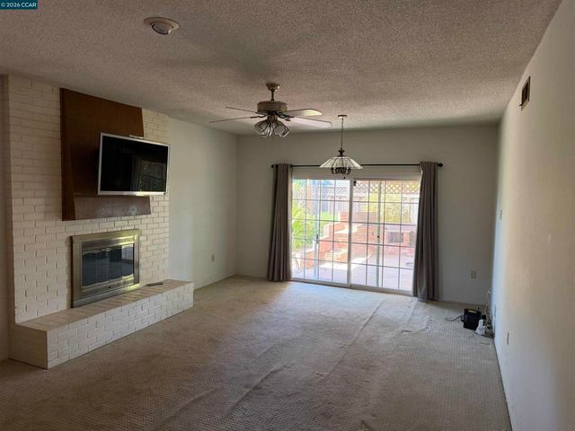 42817 Fontainebleau Park Ln, Fremont, CA 94538