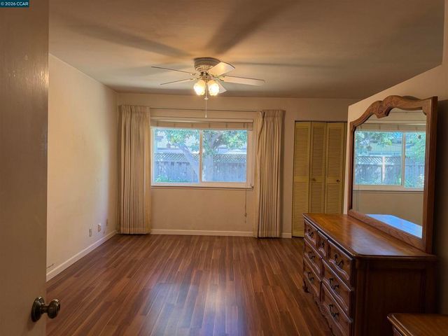 42817 Fontainebleau Park Ln, Fremont, CA 94538