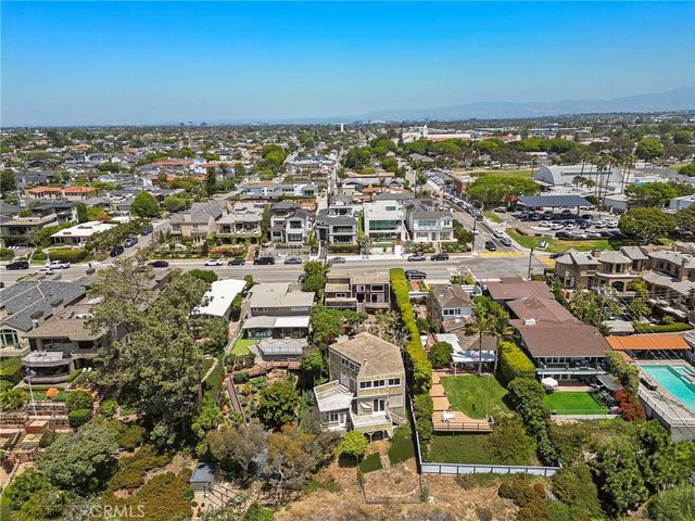 2209 Cliff Drive, Newport Beach, CA 92663