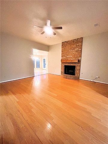 4001 Hunter Creek Drive, College Station, TX 77845