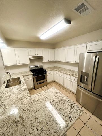 4001 Hunter Creek Drive, College Station, TX 77845