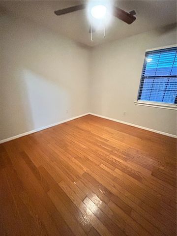 4001 Hunter Creek Drive, College Station, TX 77845