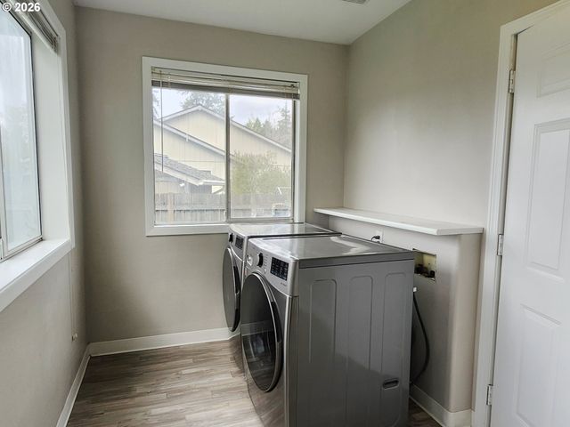 835 S WYNOOSKI St, Newberg, OR 97132