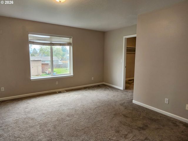 835 S WYNOOSKI St, Newberg, OR 97132