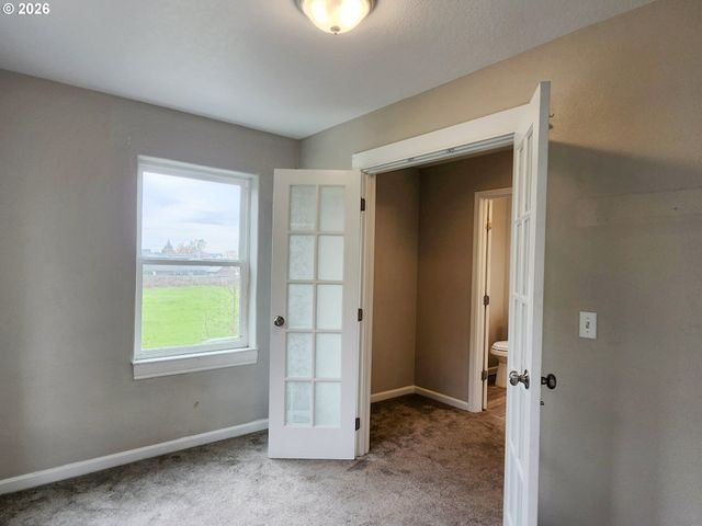 835 S WYNOOSKI St, Newberg, OR 97132
