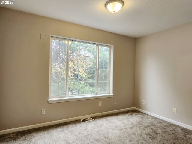 835 S WYNOOSKI St, Newberg, OR 97132
