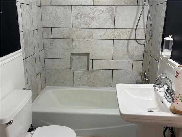 9812 Linwood Boulevard, Independence, MO 64052