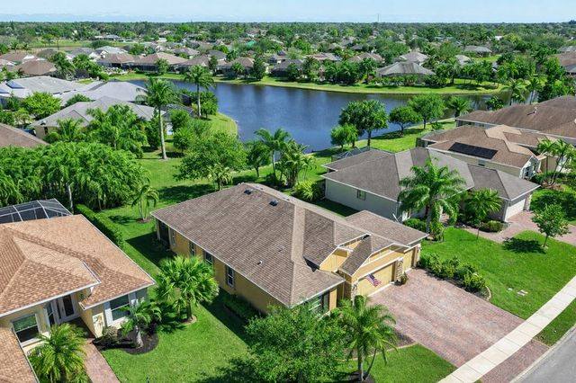 625 Gossamer Wing Way, Sebastian, FL 32958