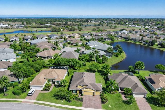 625 Gossamer Wing Way, Sebastian, FL 32958