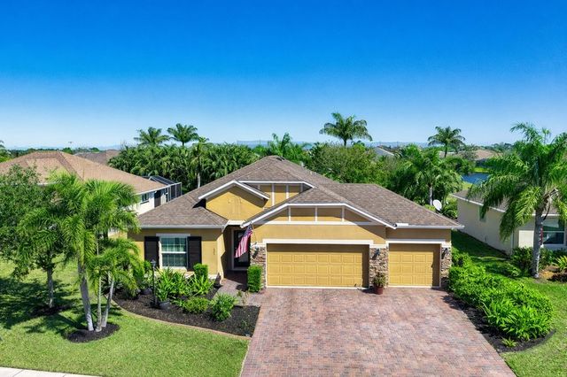 625 Gossamer Wing Way, Sebastian, FL 32958