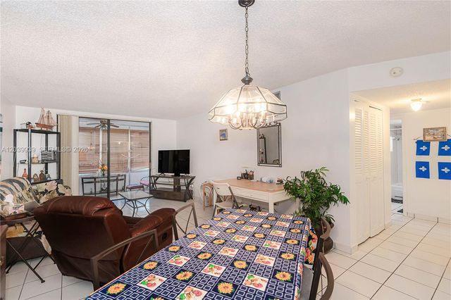 2800 Somerset Dr 115J, Lauderdale Lakes, FL 33311