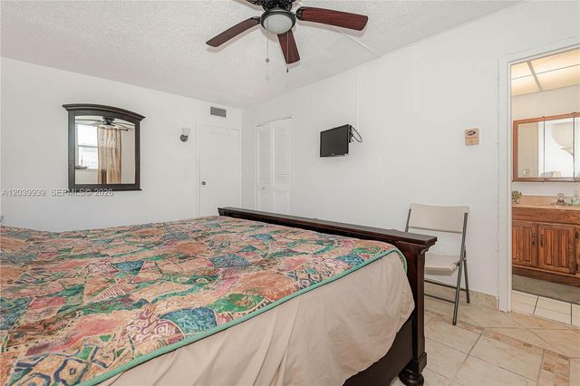 2800 Somerset Dr 115J, Lauderdale Lakes, FL 33311
