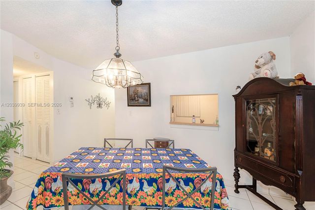 2800 Somerset Dr 115J, Lauderdale Lakes, FL 33311