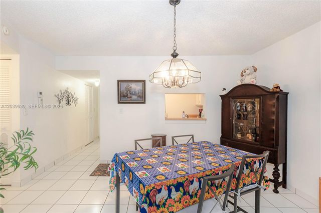 2800 Somerset Dr 115J, Lauderdale Lakes, FL 33311