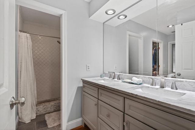 10261 Phaeton Drive, Eden Prairie, MN 55347