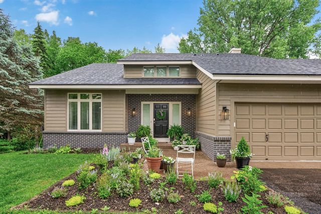 10261 Phaeton Drive, Eden Prairie, MN 55347