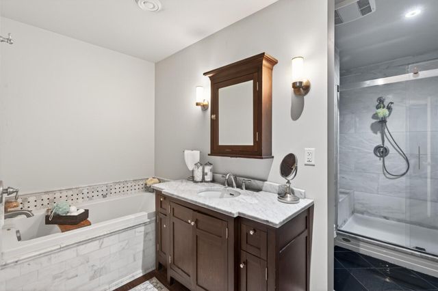 10261 Phaeton Drive, Eden Prairie, MN 55347