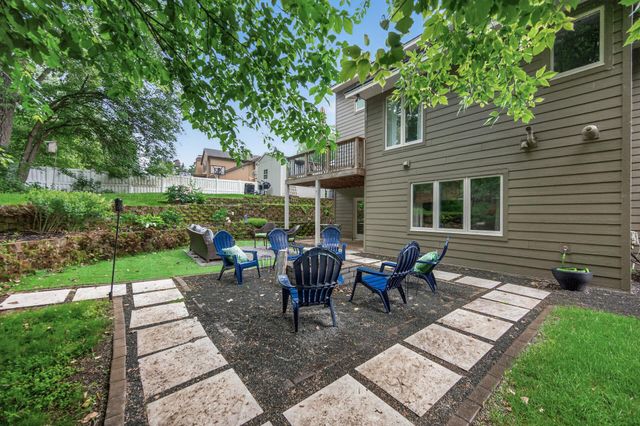 10261 Phaeton Drive, Eden Prairie, MN 55347