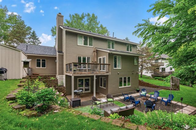 10261 Phaeton Drive, Eden Prairie, MN 55347