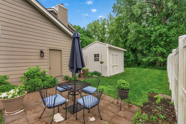 10261 Phaeton Drive, Eden Prairie, MN 55347