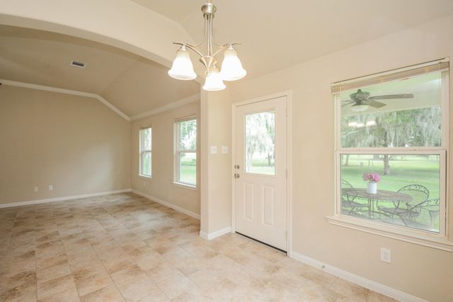 2205 Lake Foreest Dr Drive, West Columbia, TX 77486
