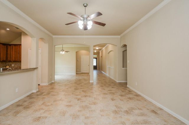 2205 Lake Foreest Dr Drive, West Columbia, TX 77486