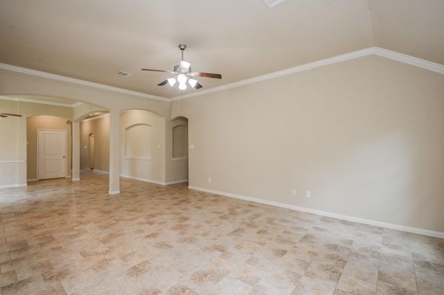 2205 Lake Foreest Dr Drive, West Columbia, TX 77486
