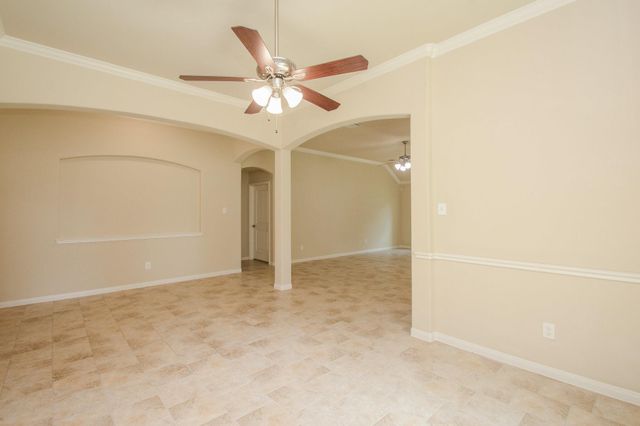 2205 Lake Foreest Dr Drive, West Columbia, TX 77486