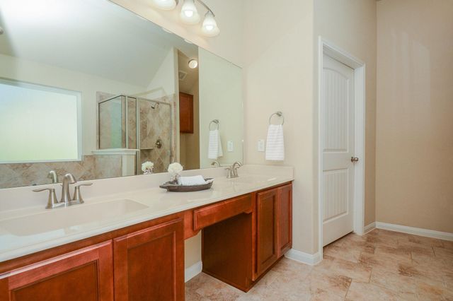 2205 Lake Foreest Dr Drive, West Columbia, TX 77486