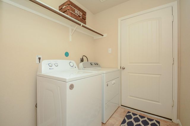 2205 Lake Foreest Dr Drive, West Columbia, TX 77486