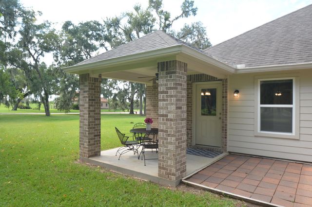 2205 Lake Foreest Dr Drive, West Columbia, TX 77486