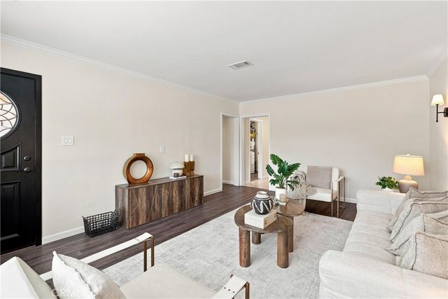 7635 Fallbrook, West Hills, CA 91304