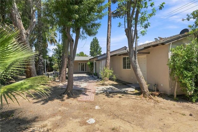 7635 Fallbrook, West Hills, CA 91304