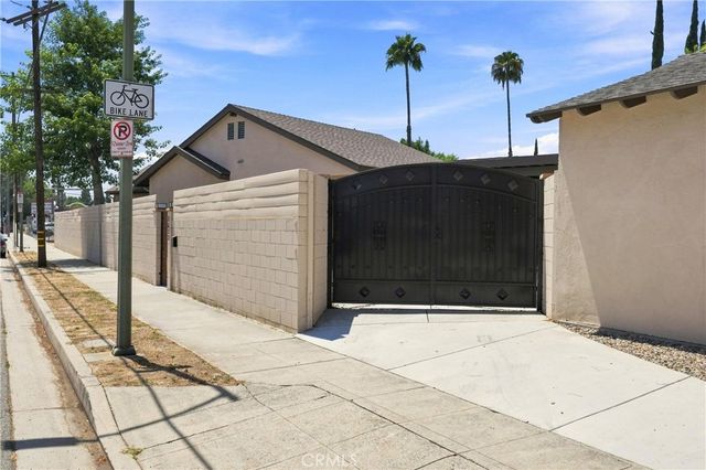 7635 Fallbrook, West Hills, CA 91304
