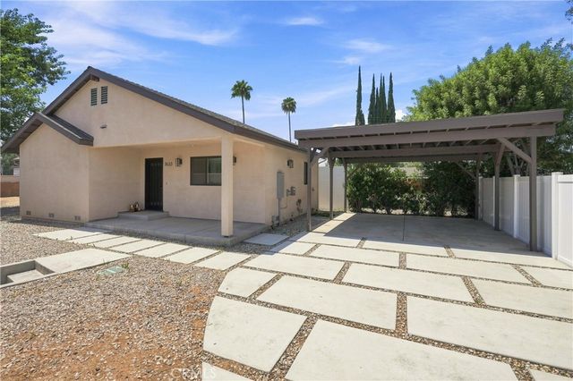 7635 Fallbrook, West Hills, CA 91304