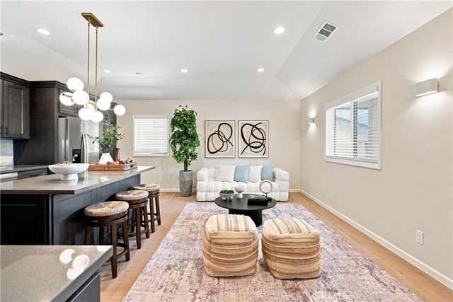 7635 Fallbrook, West Hills, CA 91304