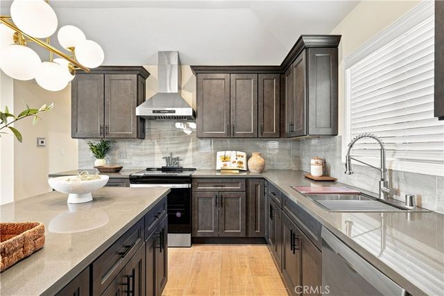 7635 Fallbrook, West Hills, CA 91304