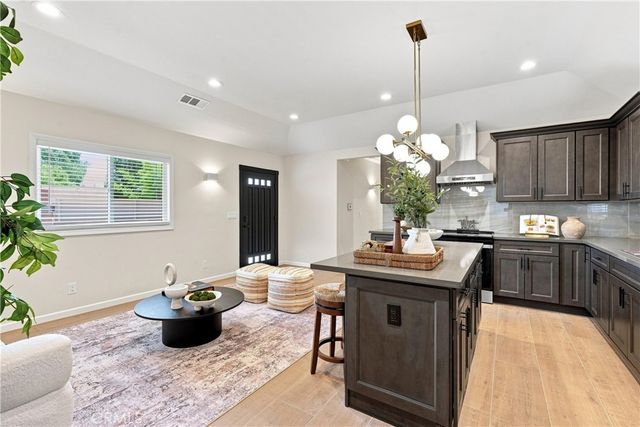 7635 Fallbrook, West Hills, CA 91304