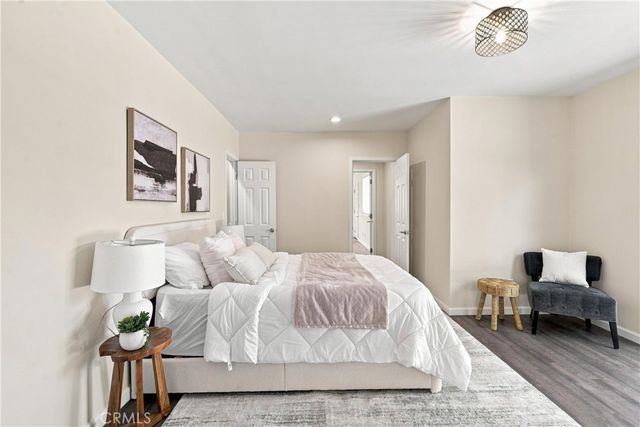 7635 Fallbrook, West Hills, CA 91304