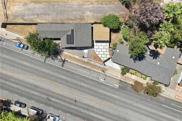 7635 Fallbrook, West Hills, CA 91304