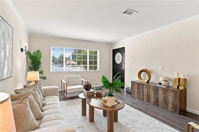 7635 Fallbrook, West Hills, CA 91304