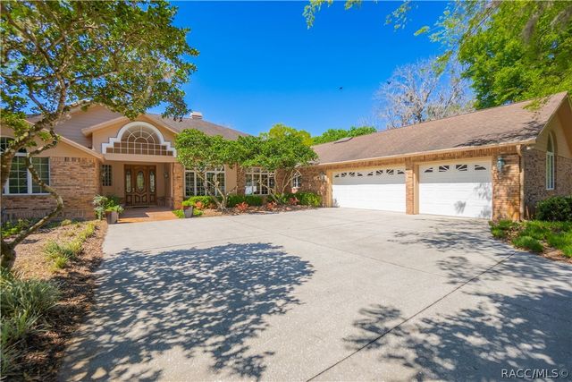 8950 E Eden Walk Court, Inverness, FL 34450