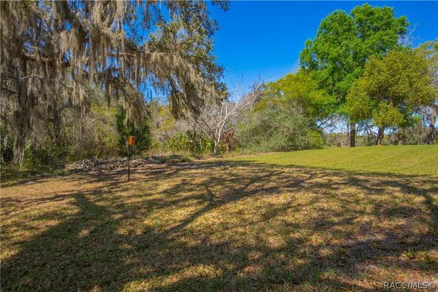 8950 E Eden Walk Court, Inverness, FL 34450