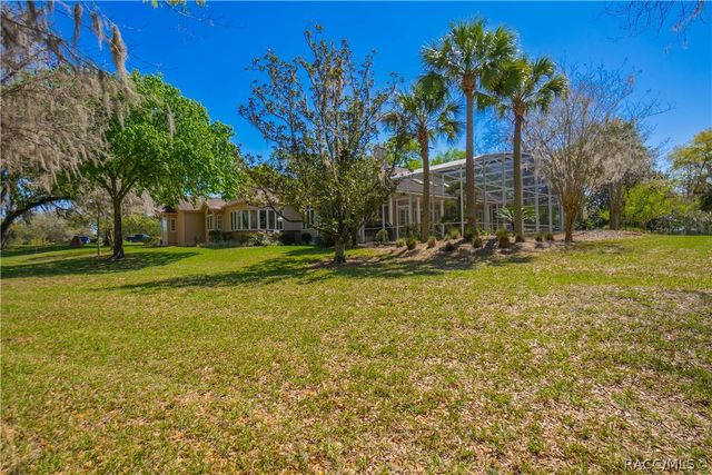 8950 E Eden Walk Court, Inverness, FL 34450